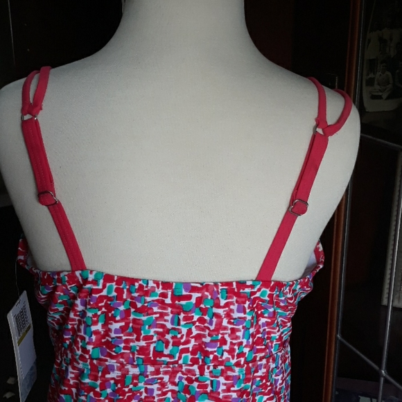 NWT Beach Diva tankini top — New. - Picture 6 of 7